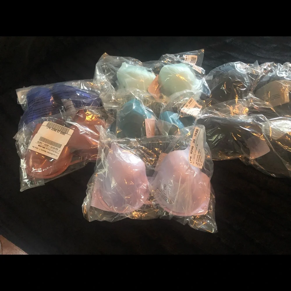 7 Savage Fenty T- Shirt Bras - Picture 1 of 7